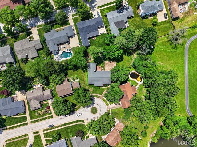 6 Helmsdale Court, Ballwin, MO 63011