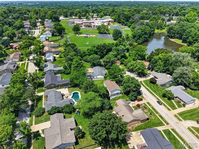 6 Helmsdale Court, Ballwin, MO 63011