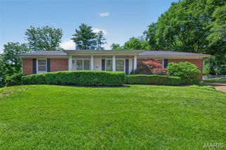 6 Helmsdale Court, Ballwin, MO 63011