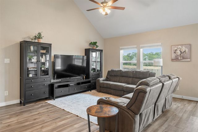 2157 Woodland Pine Drive, Conroe, TX 77384