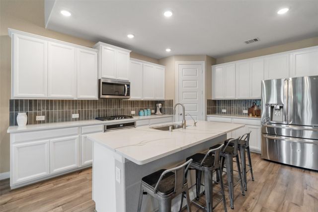 2157 Woodland Pine Drive, Conroe, TX 77384