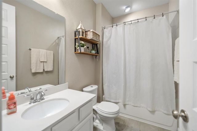 2157 Woodland Pine Drive, Conroe, TX 77384