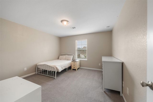 2157 Woodland Pine Drive, Conroe, TX 77384