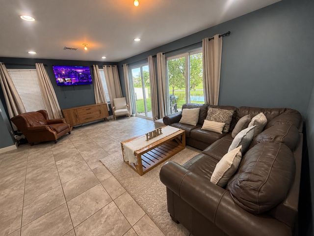 4924 NW 48th Terrace, Tamarac, FL 33319