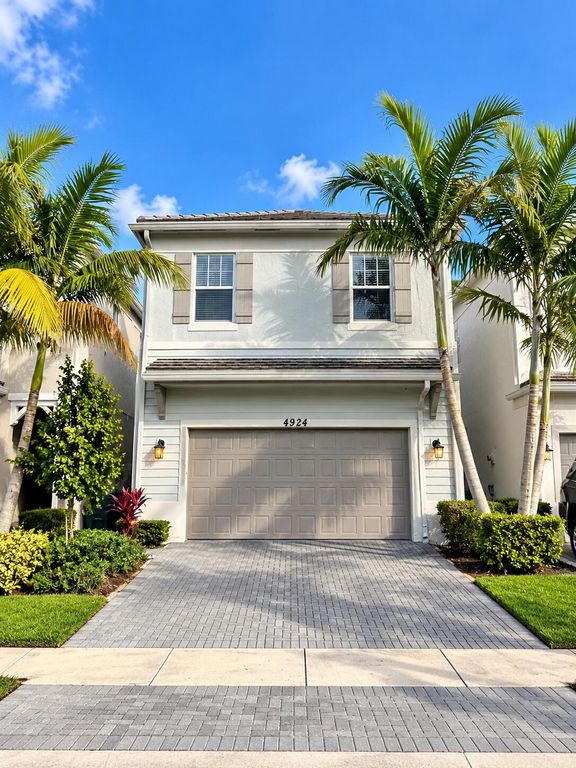 4924 NW 48th Terrace, Tamarac, FL 33319