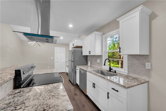 9518 Nelson Avenue, Cleveland, OH 44105