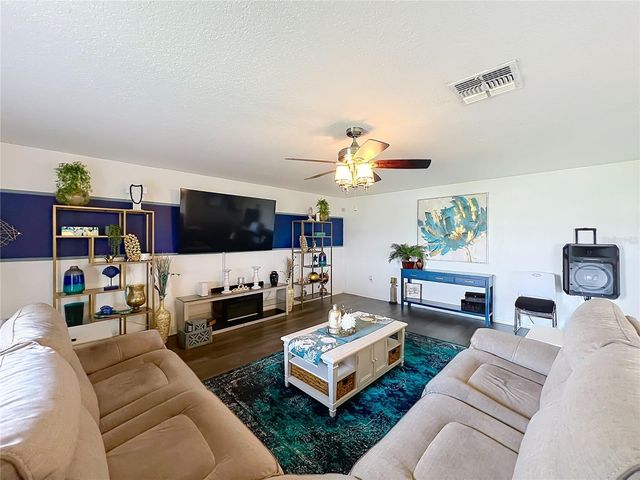 410 FAIRFIELD DRIVE, Sanford, FL 32771