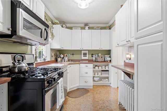 544 Lombardy Boulevard, Brightwaters, NY 11718