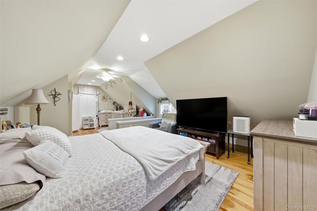 544 Lombardy Boulevard, Brightwaters, NY 11718
