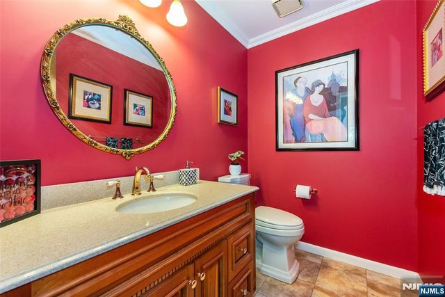 42 Highpoint, Cedar Grove, NJ 07009