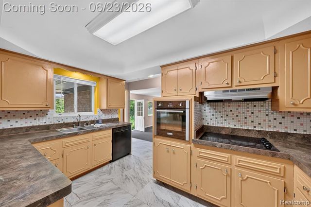 29101 Campbell Drive, Warren, MI 48093