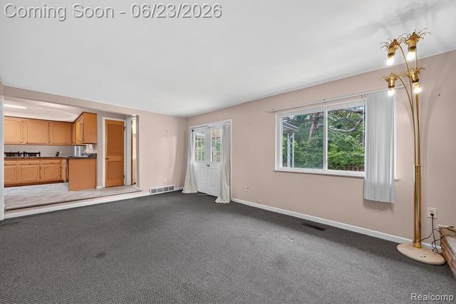 29101 Campbell Drive, Warren, MI 48093