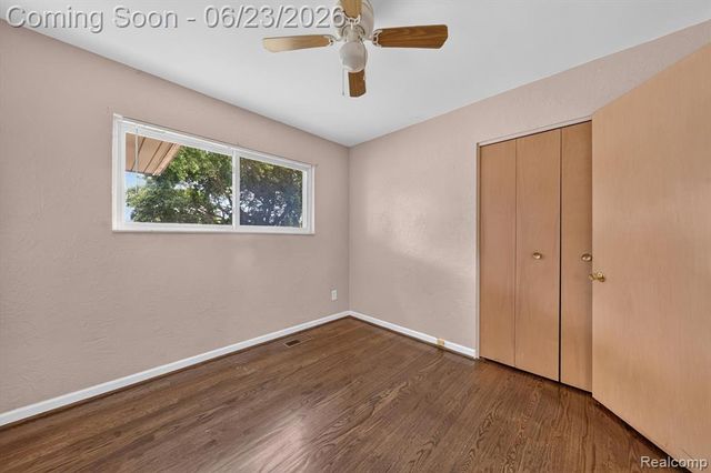 29101 Campbell Drive, Warren, MI 48093