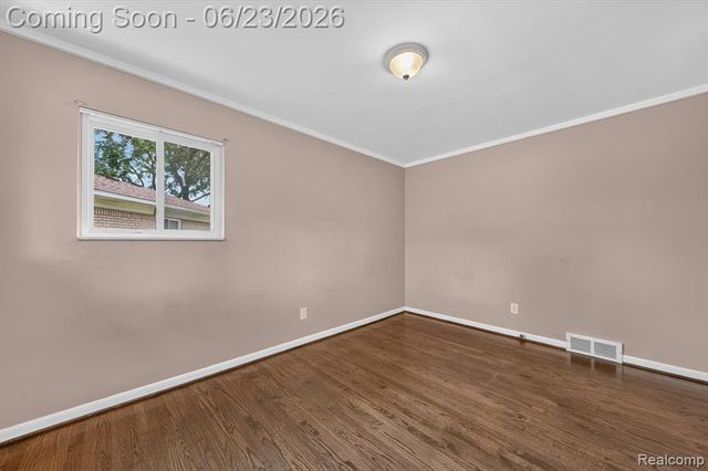 29101 Campbell Drive, Warren, MI 48093