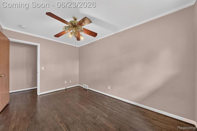 29101 Campbell Drive, Warren, MI 48093
