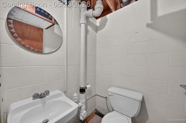 29101 Campbell Drive, Warren, MI 48093