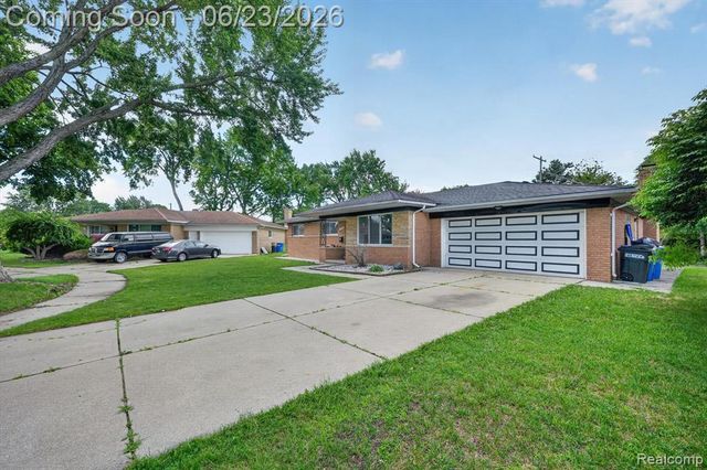 29101 Campbell Drive, Warren, MI 48093