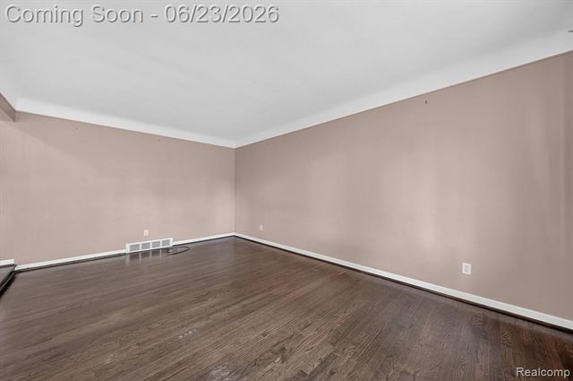 29101 Campbell Drive, Warren, MI 48093