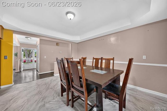 29101 Campbell Drive, Warren, MI 48093