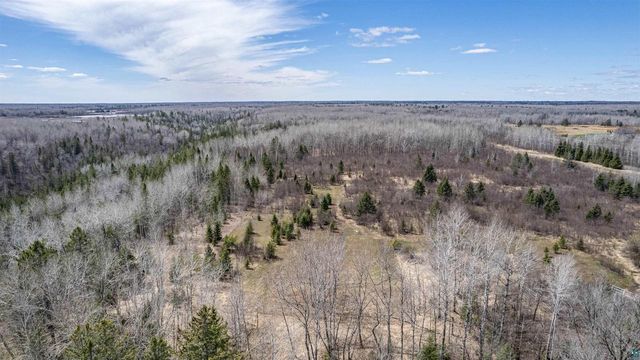 5447 Hoffmockel Rd, Superior, WI 54880