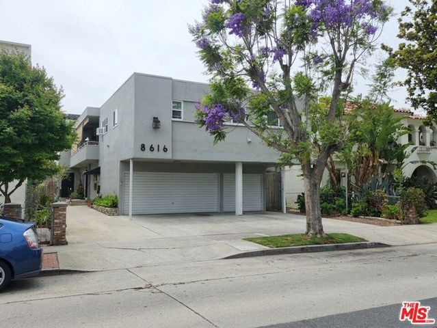 8616 Gregory Way, Los Angeles, CA 90035