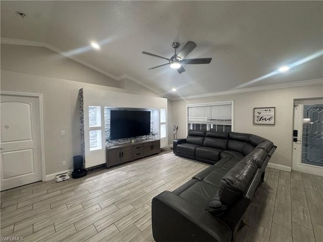 1930 NE 13th CT, Cape Coral, FL 33909