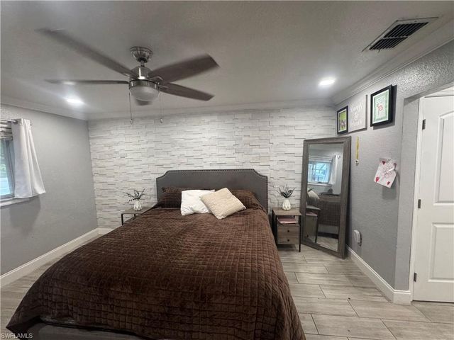 1930 NE 13th CT, Cape Coral, FL 33909