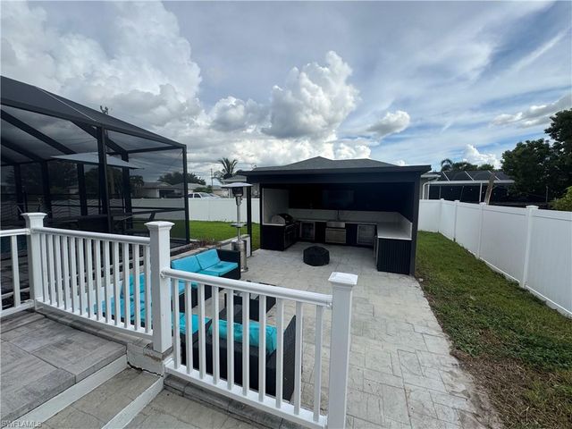 1930 NE 13th CT, Cape Coral, FL 33909