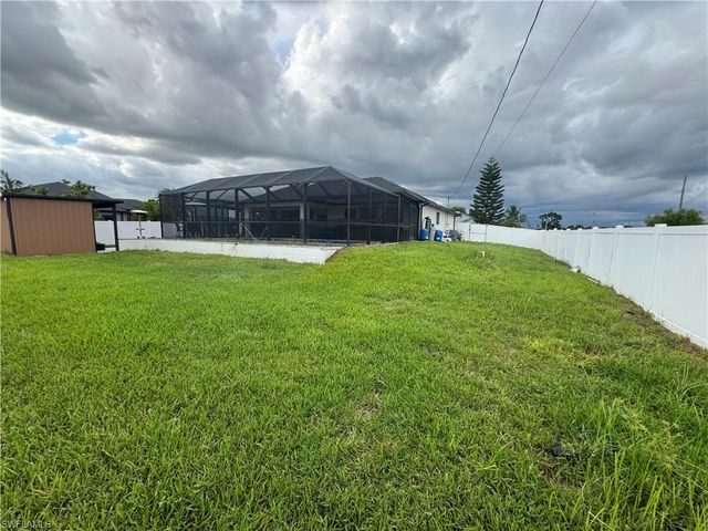 1930 NE 13th CT, Cape Coral, FL 33909