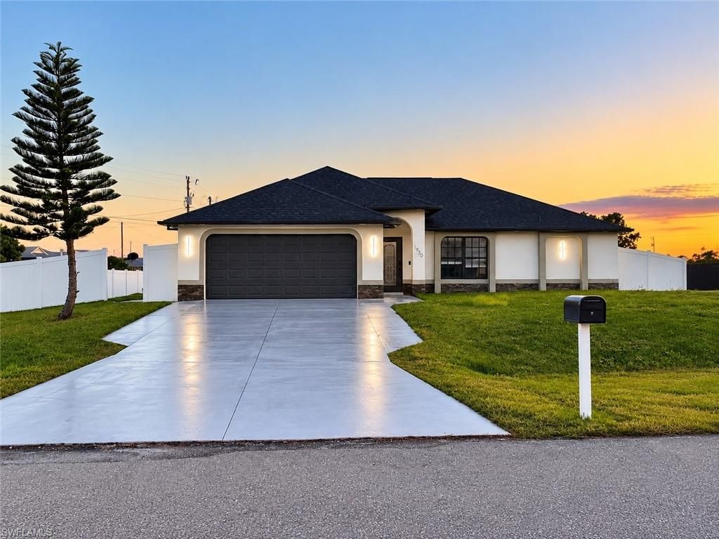 1930 NE 13th CT, Cape Coral, FL 33909