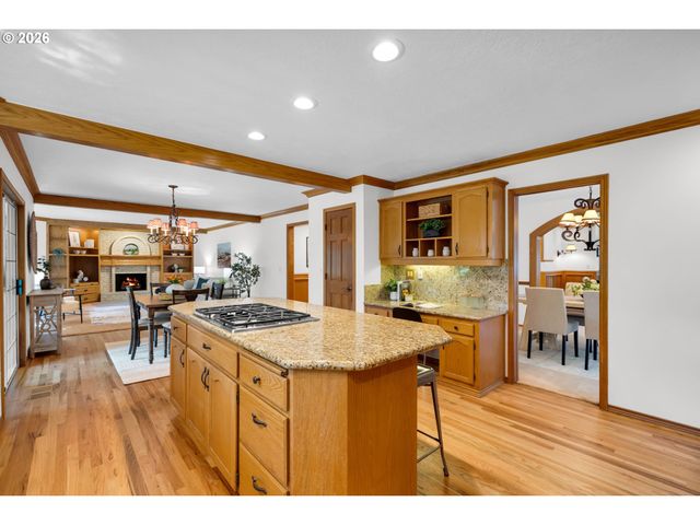 5504 WESTFIELD Ct, Lake Oswego, OR 97035