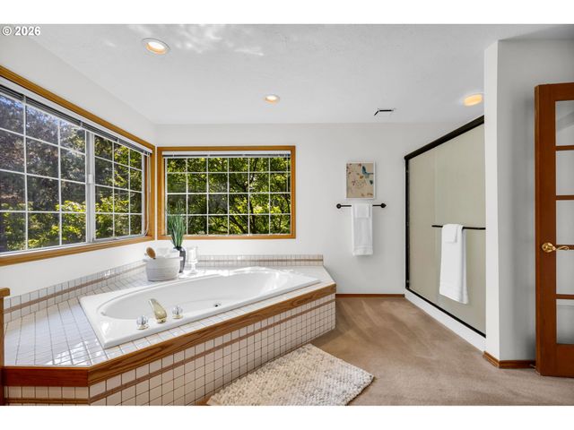 5504 WESTFIELD Ct, Lake Oswego, OR 97035