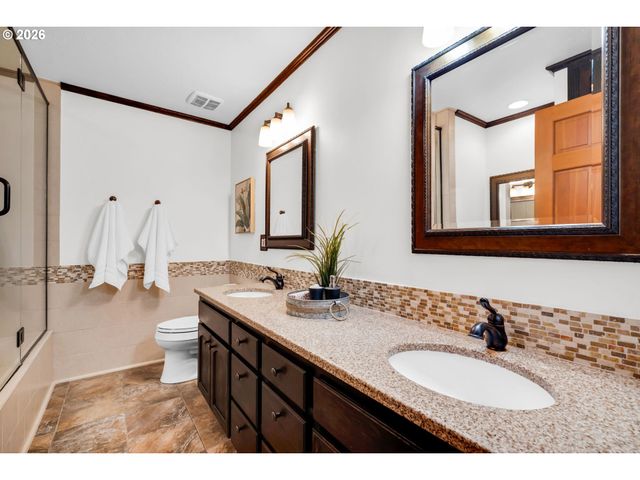 5504 WESTFIELD Ct, Lake Oswego, OR 97035
