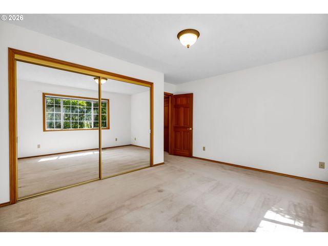 5504 WESTFIELD Ct, Lake Oswego, OR 97035