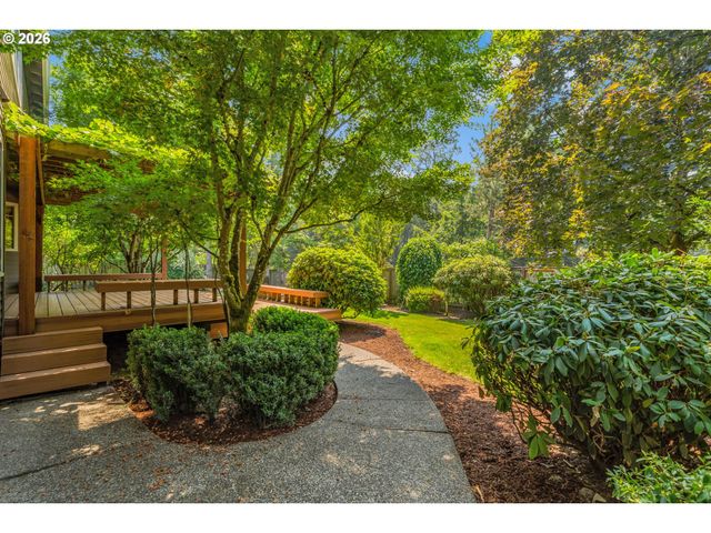 5504 WESTFIELD Ct, Lake Oswego, OR 97035