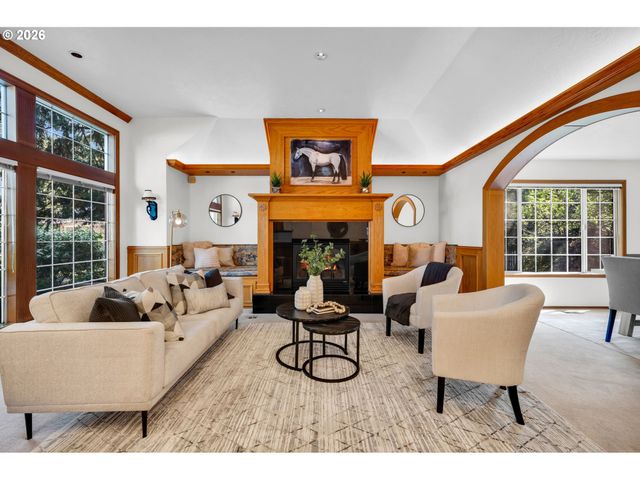 5504 WESTFIELD Ct, Lake Oswego, OR 97035