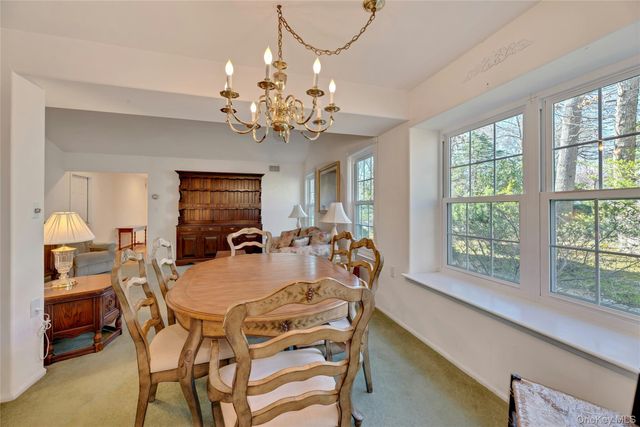 82 Glen Drive, Ridge, NY 11961