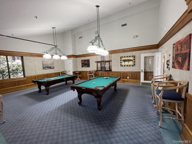 82 Glen Drive, Ridge, NY 11961