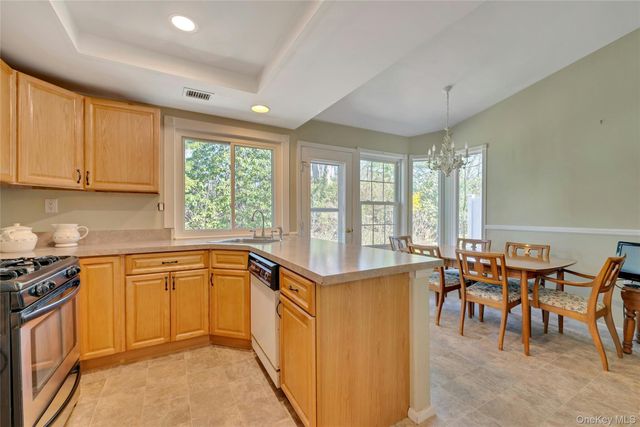 82 Glen Drive, Ridge, NY 11961