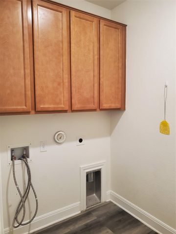 313 Los Cobos LN, Georgetown, TX 78626