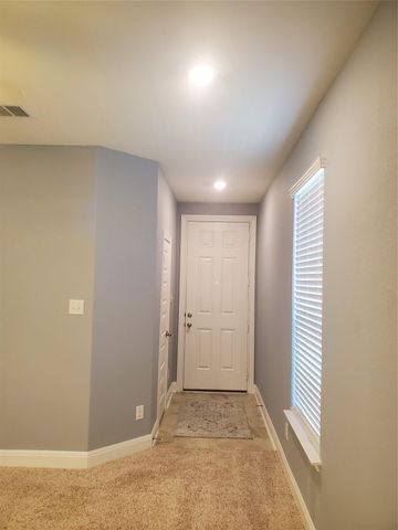 313 Los Cobos LN, Georgetown, TX 78626