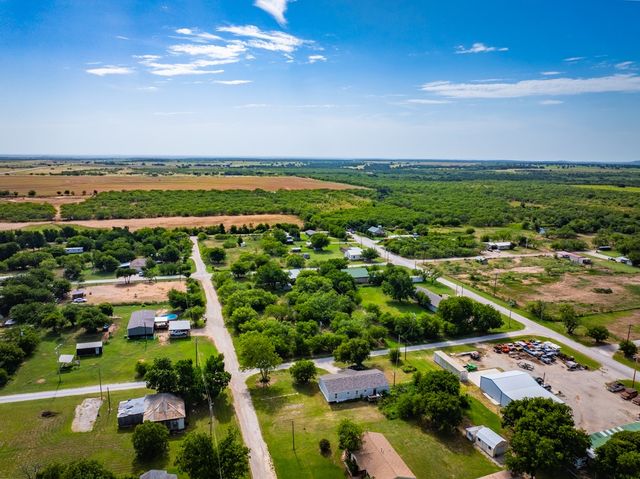 902 Commerce Street, Newcastle, TX 76372