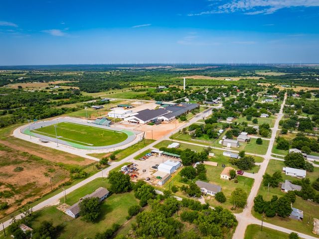 902 Commerce Street, Newcastle, TX 76372