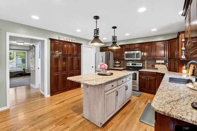 17802 Monroe Street, Omaha, NE 68135