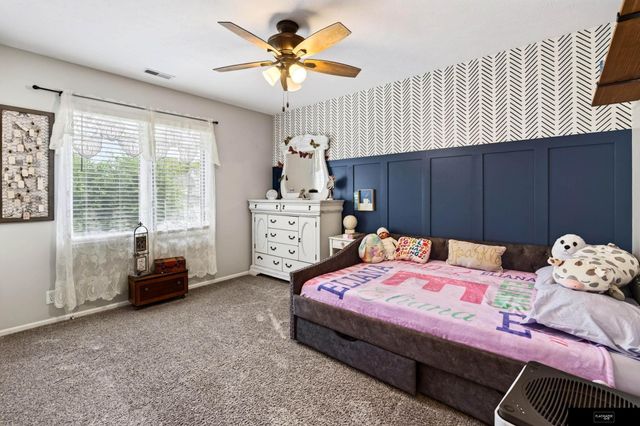 17802 Monroe Street, Omaha, NE 68135