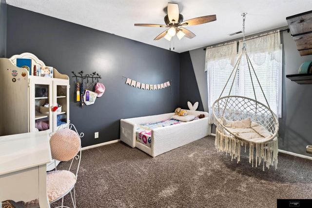 17802 Monroe Street, Omaha, NE 68135