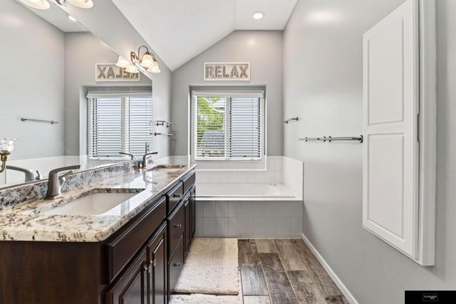 17802 Monroe Street, Omaha, NE 68135