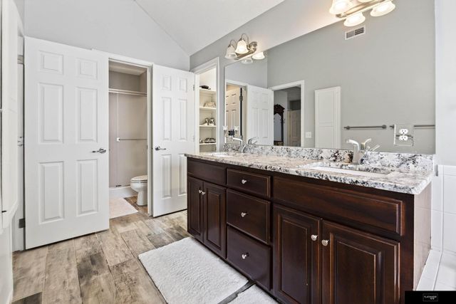 17802 Monroe Street, Omaha, NE 68135