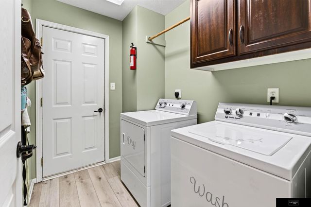17802 Monroe Street, Omaha, NE 68135