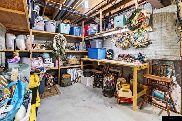 17802 Monroe Street, Omaha, NE 68135